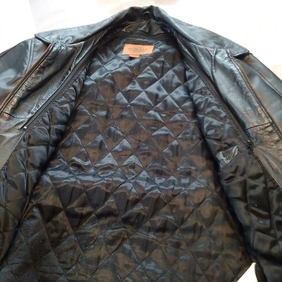 Mississauga Braves Leather Jacket - Picture 7 of 12